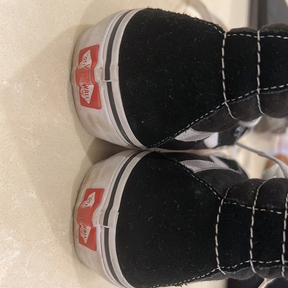 Vans - Picture 2 of 3